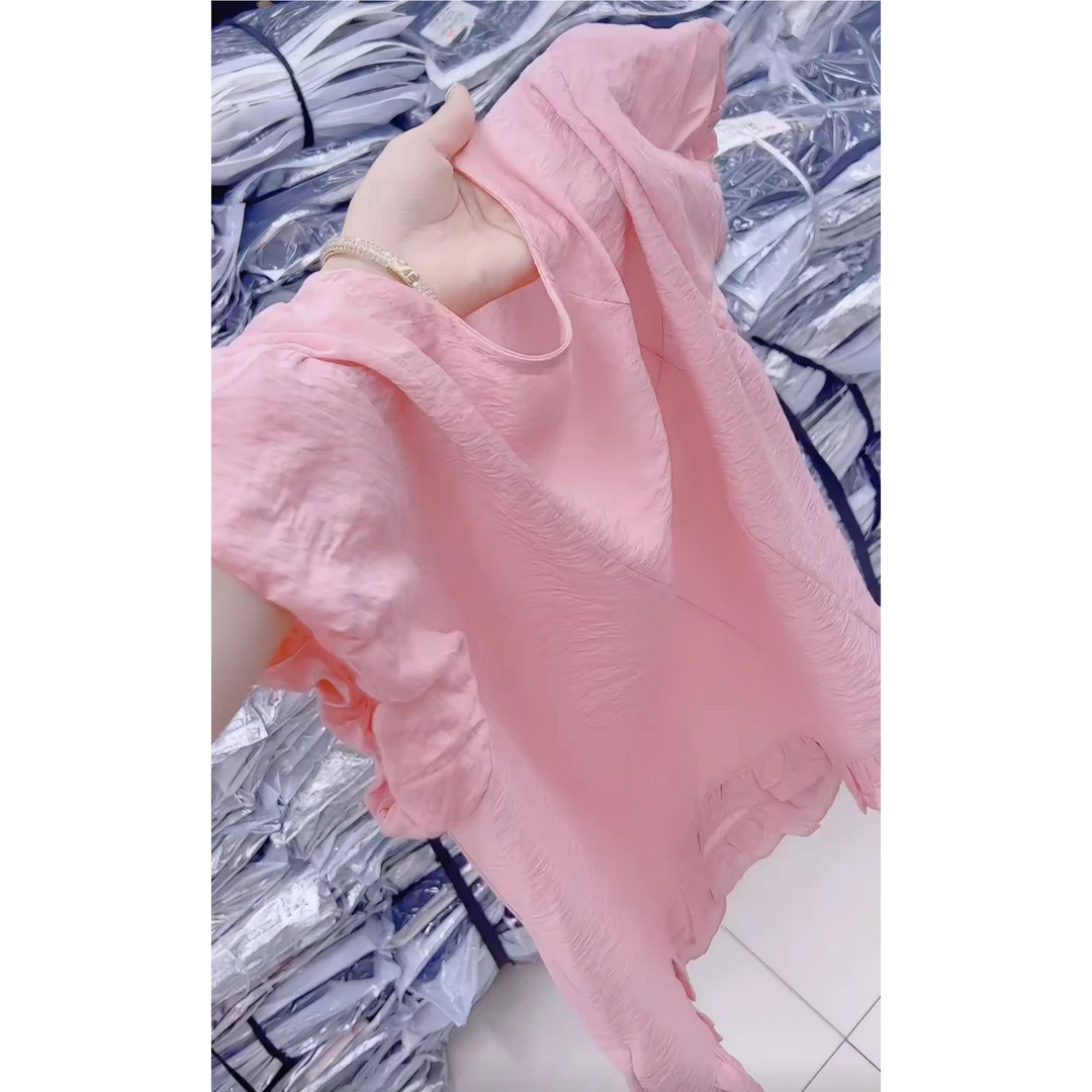 今年流行穿搭2025夏季新款温柔风休闲风泡泡袖显瘦圆领衬衫上衣