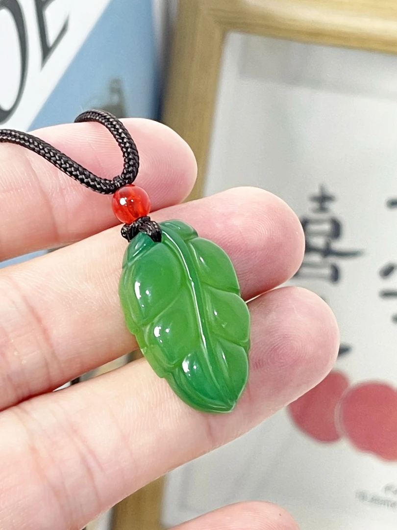 夏秋天戴这个叶子吊坠也太好看了吧送礼上档次自己戴显年轻