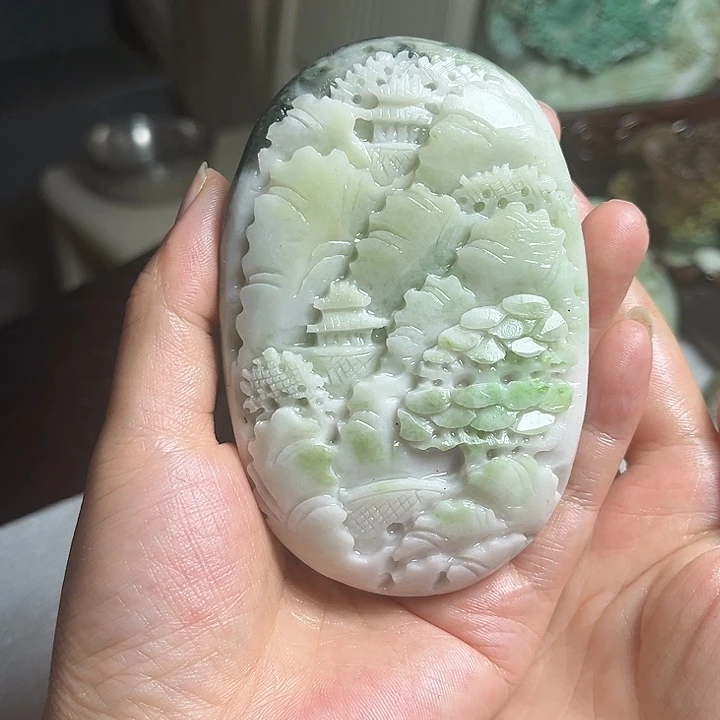 独山玉未镶嵌把件