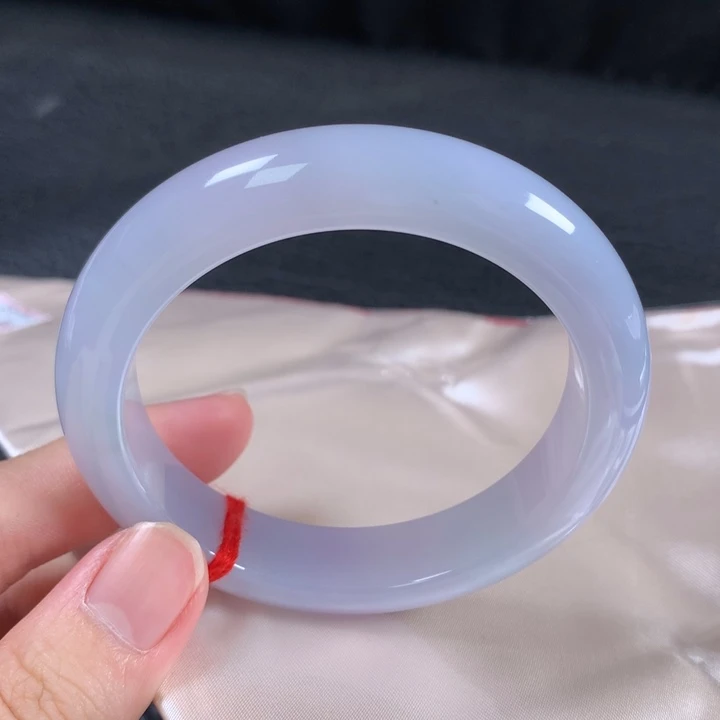 翡翠未镶嵌手镯