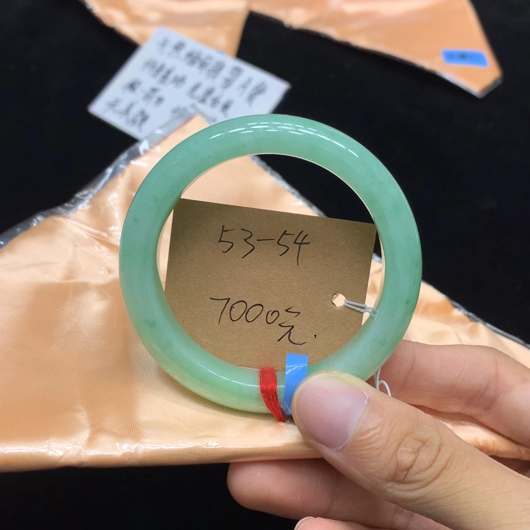 翡翠未镶嵌手镯手镯