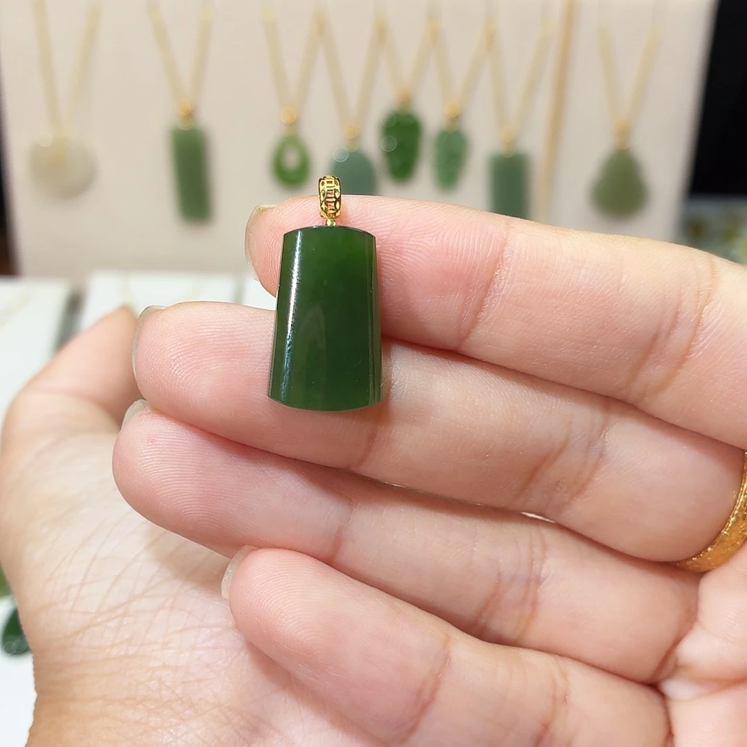闲***然和田玉（碧玉）18K金镶嵌吊坠(赠链)