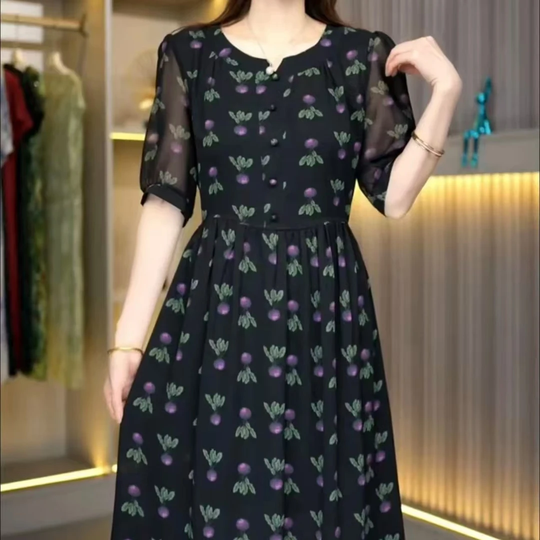 2025新款夏季百搭宽松显瘦收腰减龄连衣裙