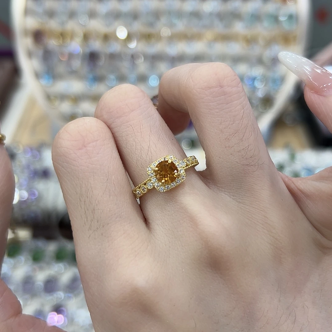 黄***i黄晶戒指银S925镶嵌