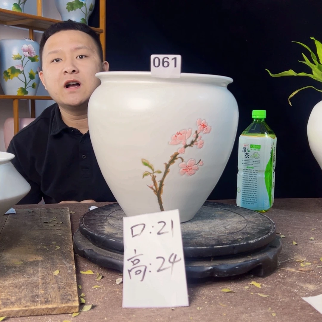 唯*我们都在努力着改变自己的