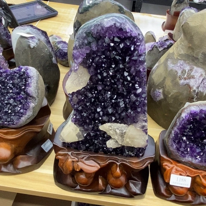 紫晶大型摆件（非配饰）未镶嵌