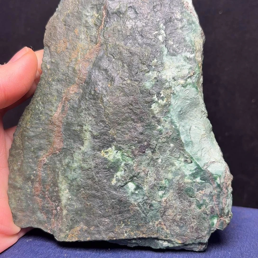 藏***泽昌化石昌化源头绿原石