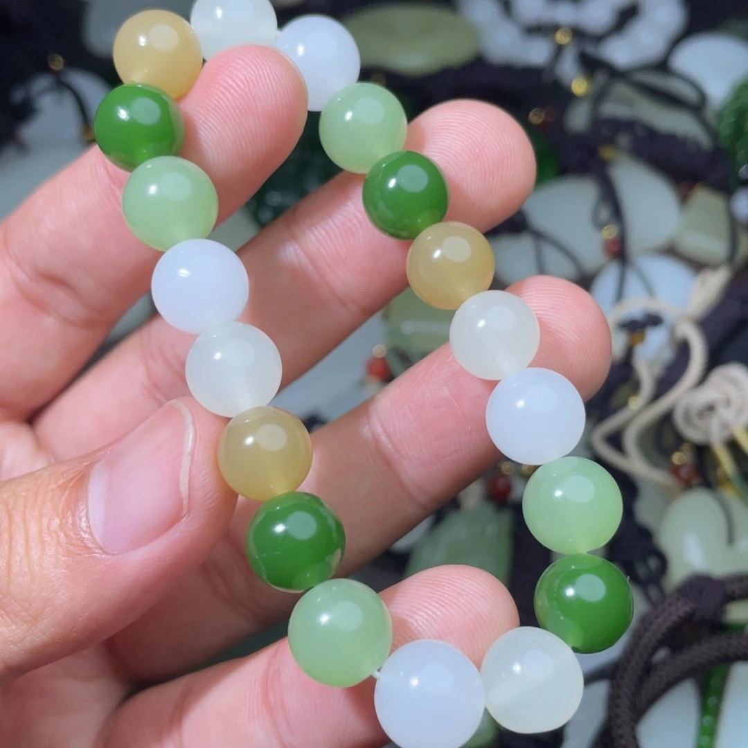 颈饰未镶嵌和田玉