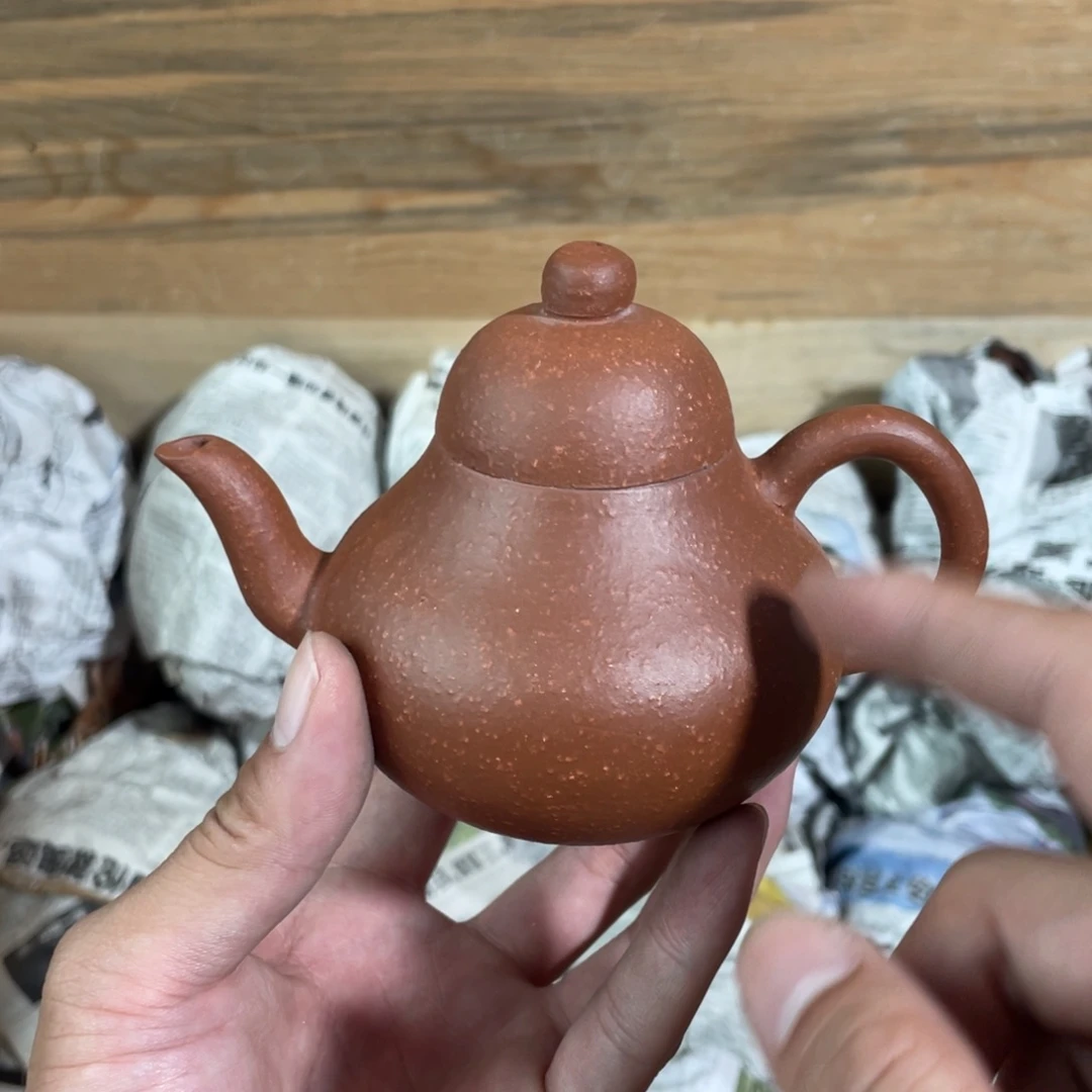 茶壶紫砂老厂紫砂壶一件。