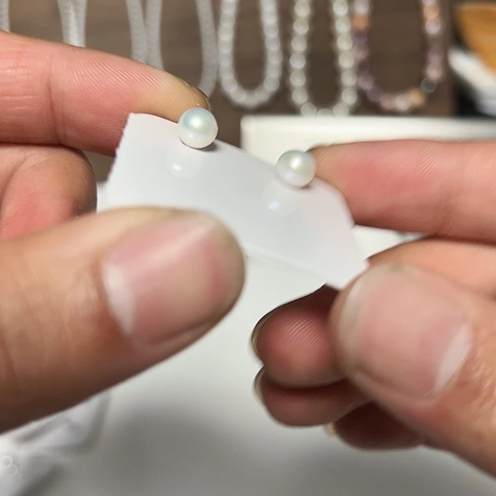 淡水珍珠银S925镶嵌耳饰