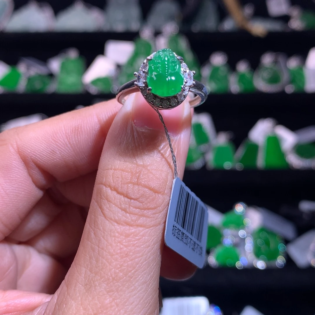 【闪购商品】银S925镶嵌戒指翡翠