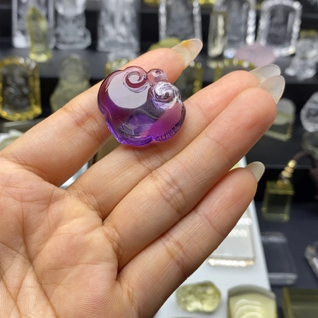 未镶嵌颈饰水晶大**通