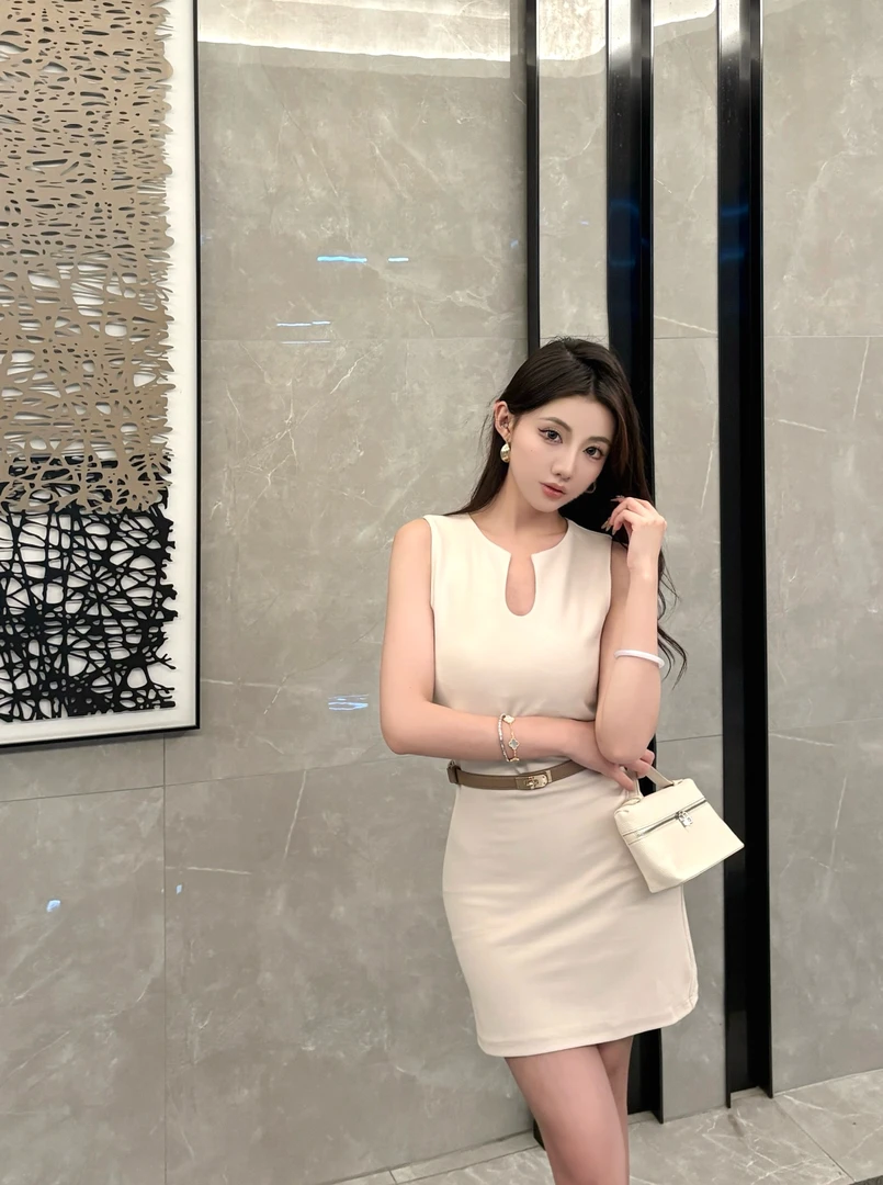 【黛克拉之吻】短款-古早极简深v无袖背心裙夏季包臀紧身显瘦连衣裙