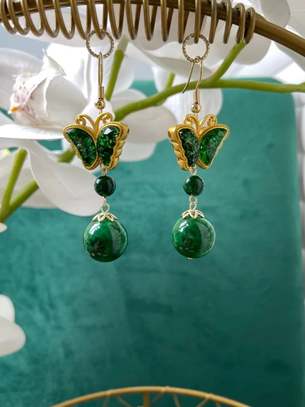 干青深色蝴蝶双珠耳饰