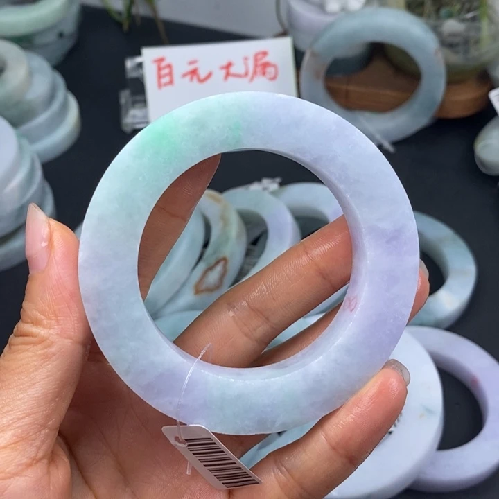 昩***曰定制翡翠翡翠手镯未镶嵌