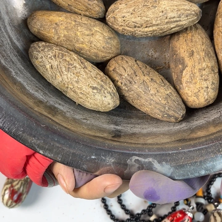 吊坠千眼菩提千眼菩提刷料 10 个。