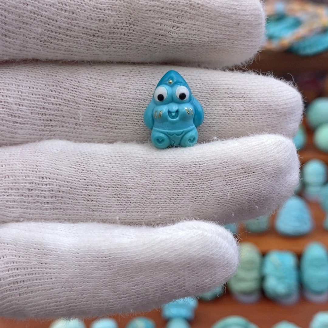 绿松石未镶嵌珠宝奇石