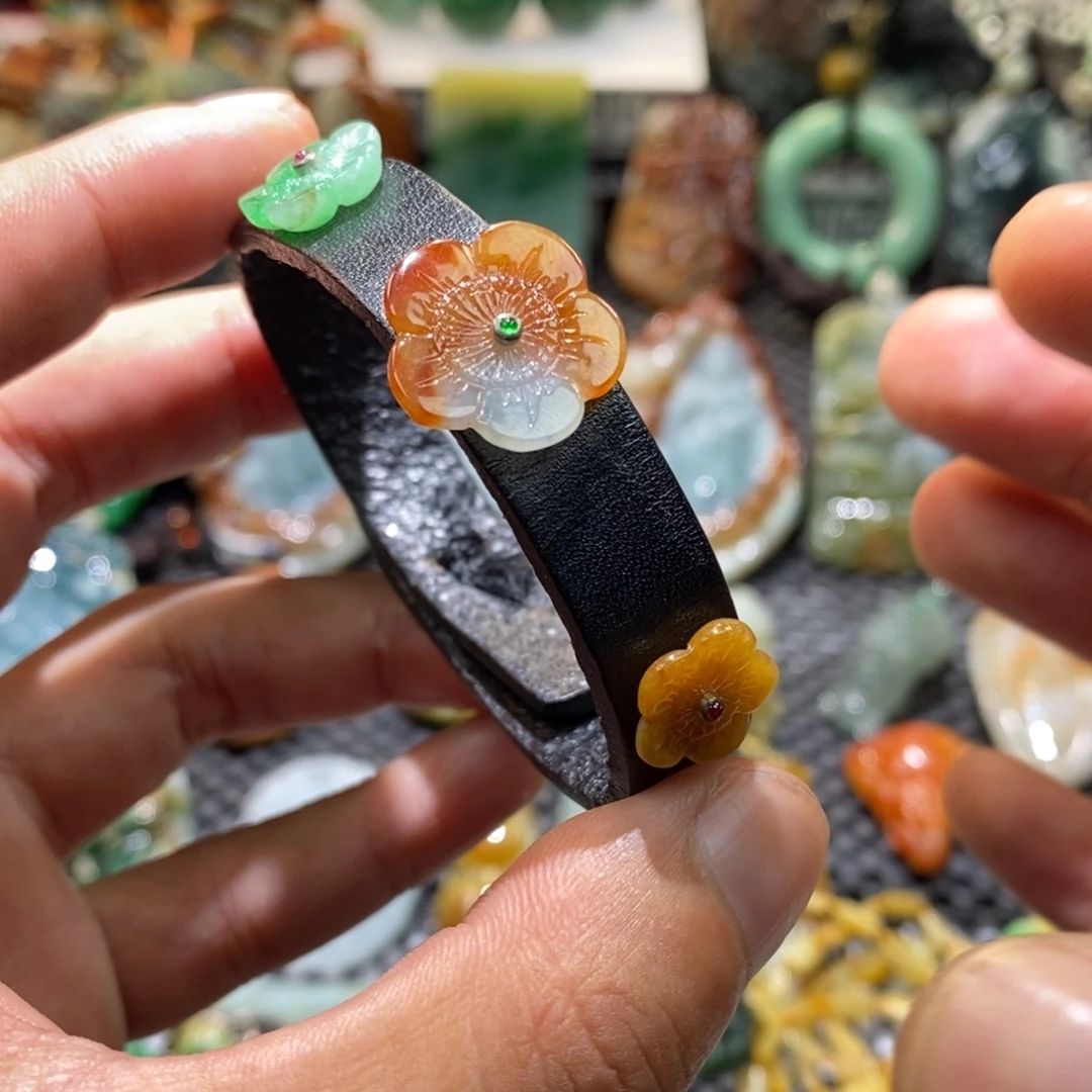 翡翠未镶嵌挂件翡翠