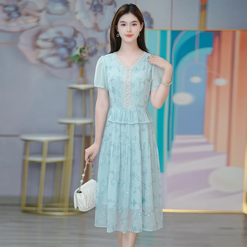 夏季新款连衣裙气质显瘦V领洋气裙子女薄款
