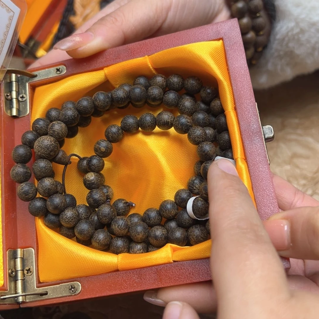 大叶紫檀（黑酸枝木类）