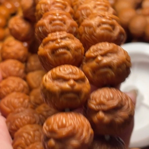 手串猴头核桃低***拽舞台