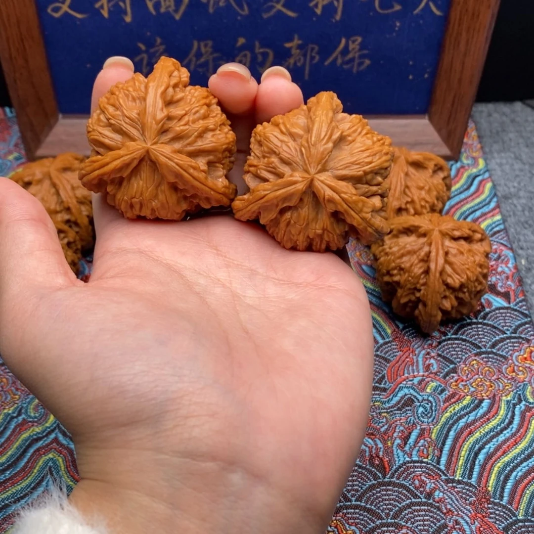 【闪购商品】用****3白狮