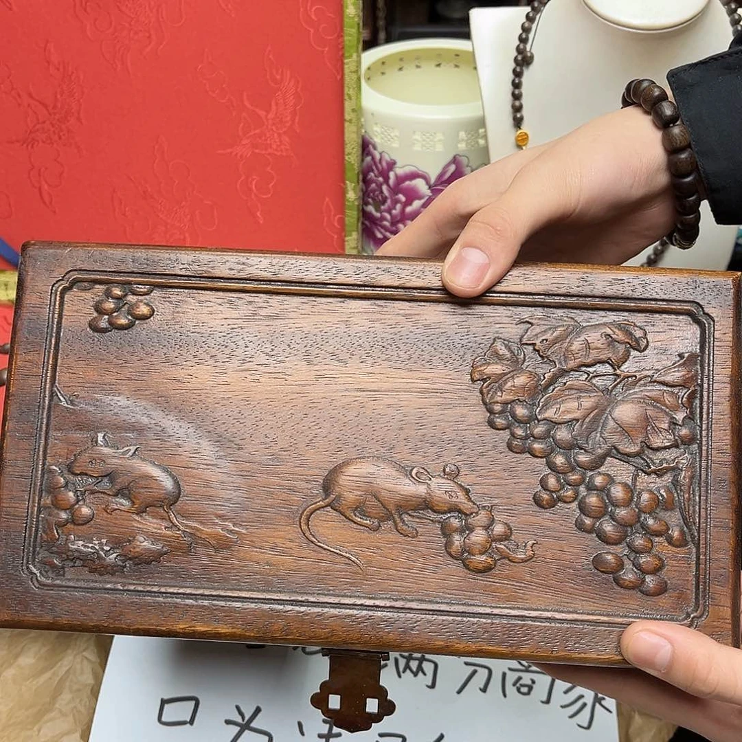 大叶紫檀（黑酸枝木类）