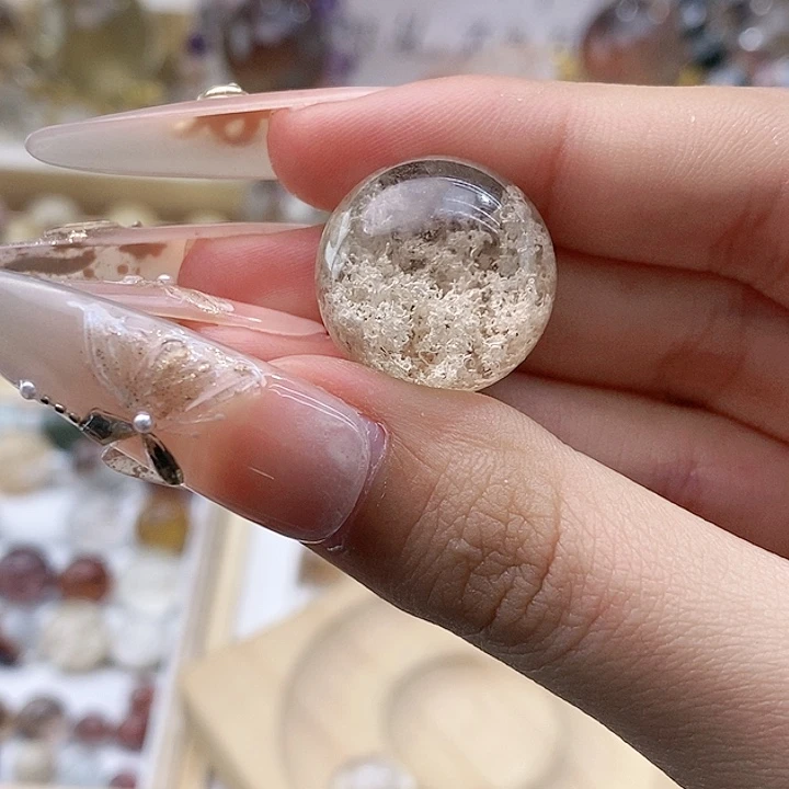 水晶戒指未镶嵌R****?打孔no退换