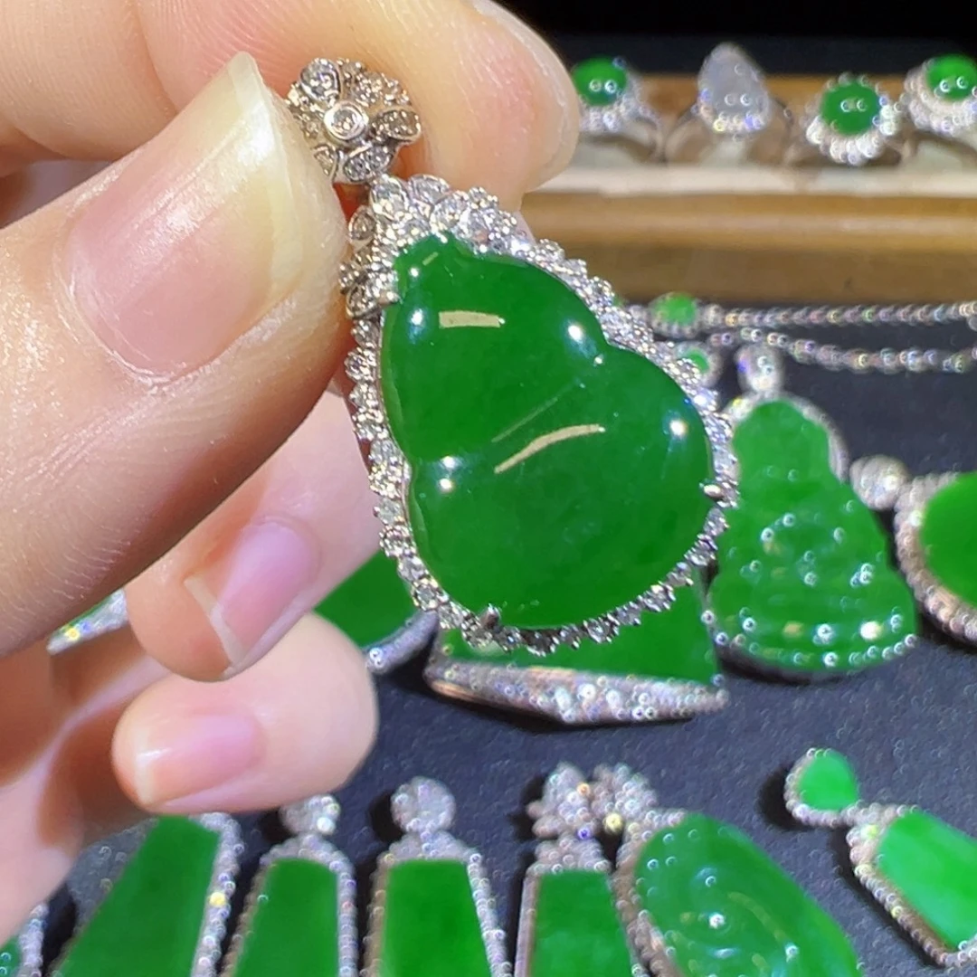 翡翠18K金镶嵌吊坠(不含链)