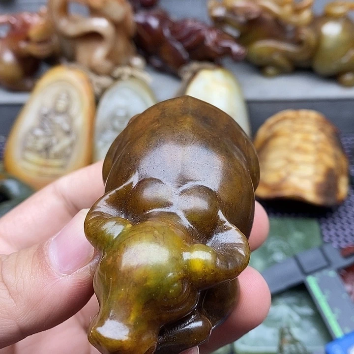 未镶嵌蛇纹石玉颈饰