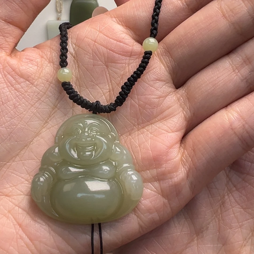 缘***颈饰未镶嵌和田玉微包容，介意勿拍！