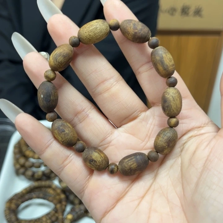 沉香手串0.9随型单圈多样性发1