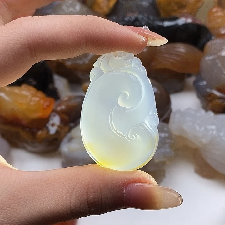 玛瑙/玉髓合金颈饰