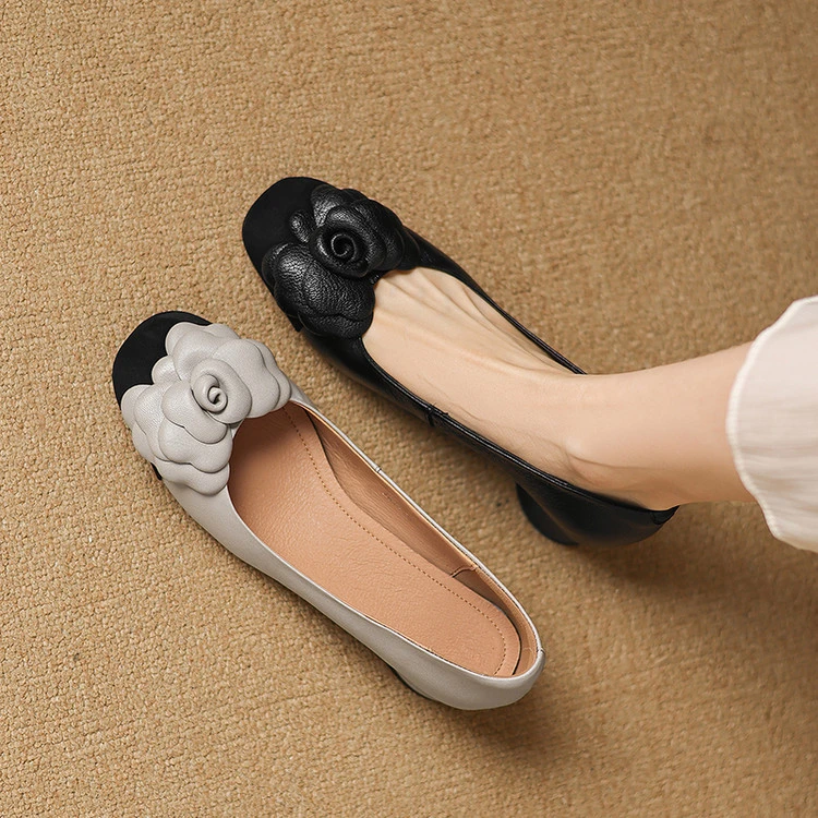 单鞋女巨好穿法式2025夏季花朵小香风方头中跟粗跟小皮鞋通勤女鞋