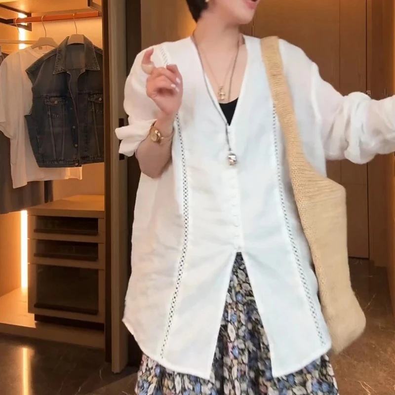 法式气质镂空设计感V领拼接衬衫2025夏季新款薄款宽松防晒上衣女