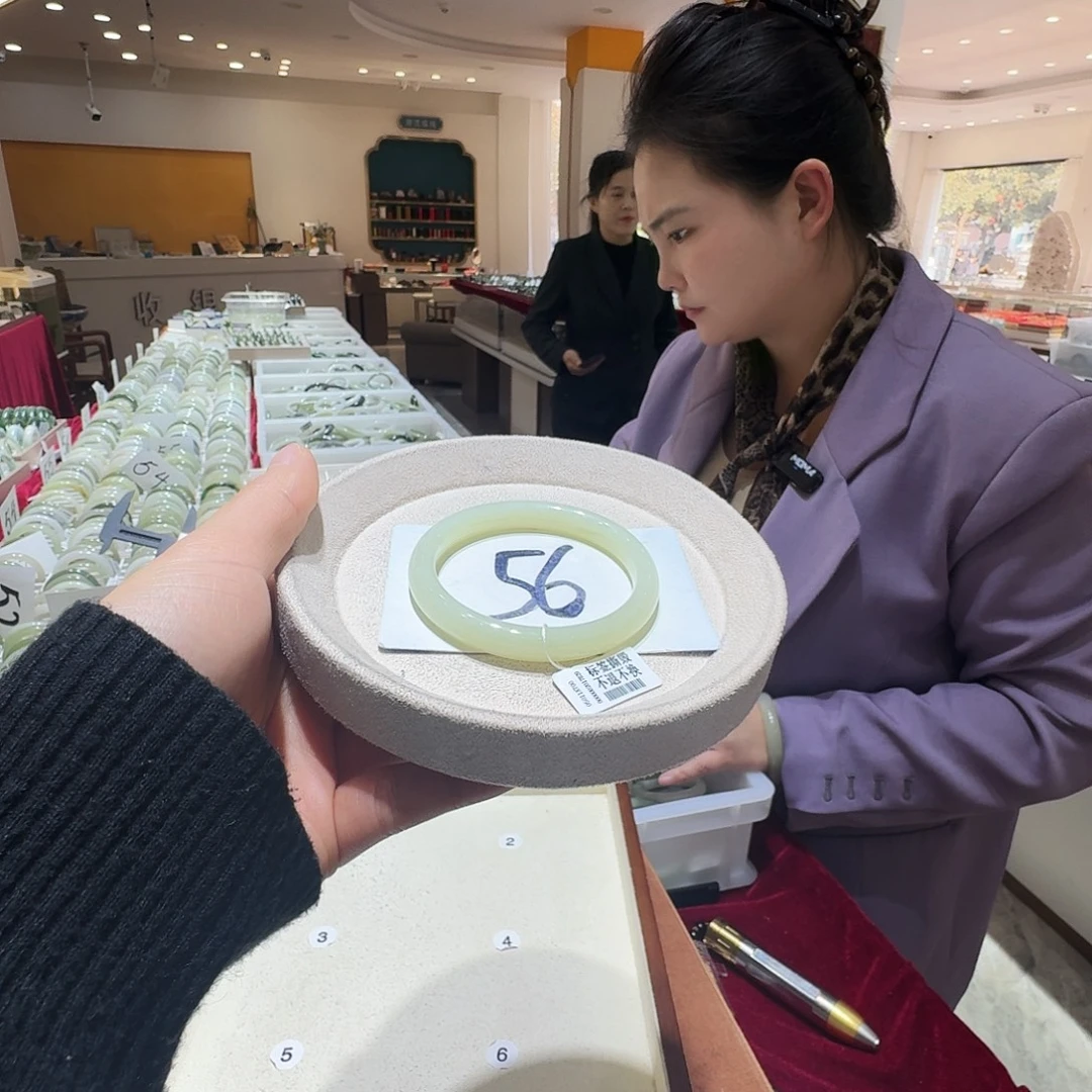 和田玉未镶嵌手镯85