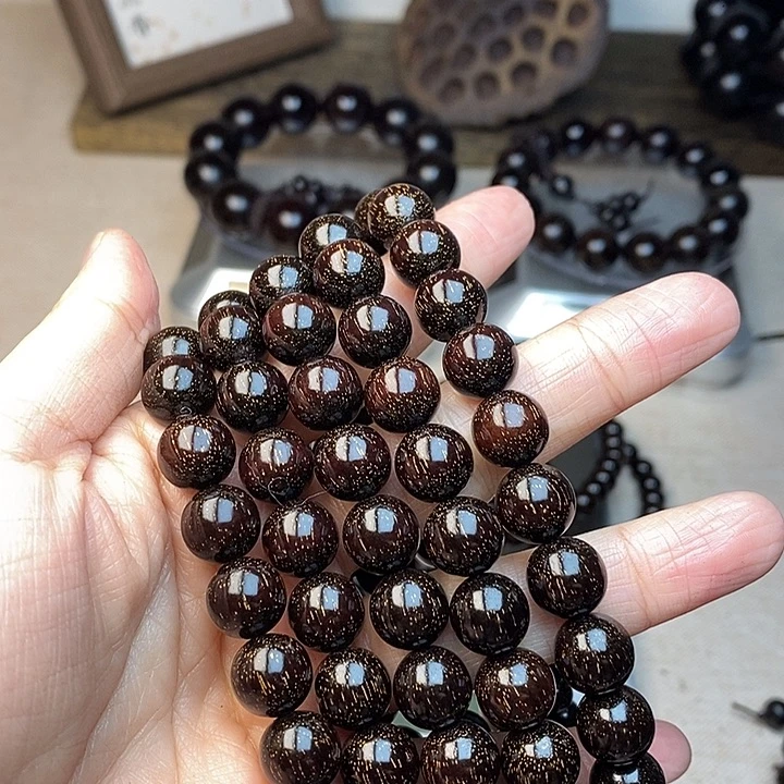 檀香紫檀（小叶紫檀）1.0爆