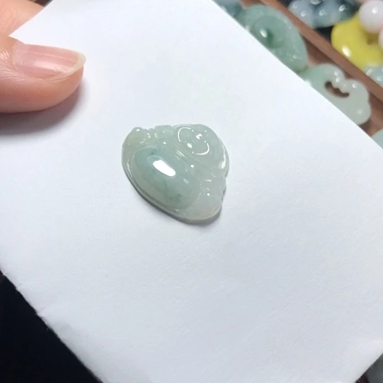 翡翠未镶嵌颈饰缅甸A货，每天下午1点半开播