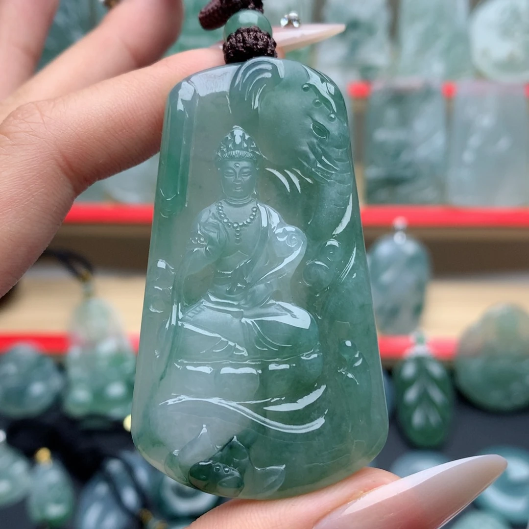 翡翠未镶嵌颈饰普贤