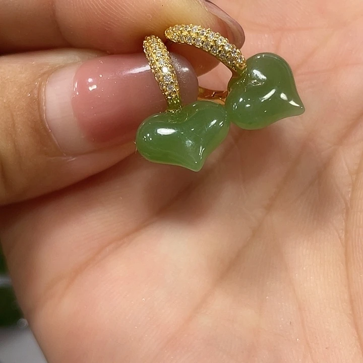 青****和田玉（碧玉）银S925镶嵌耳饰