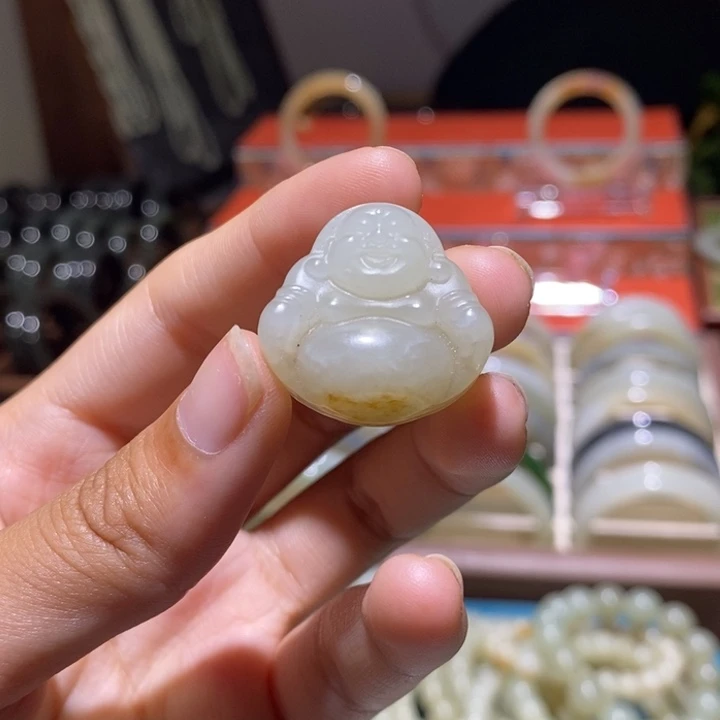 和田玉未镶嵌颈饰f****t