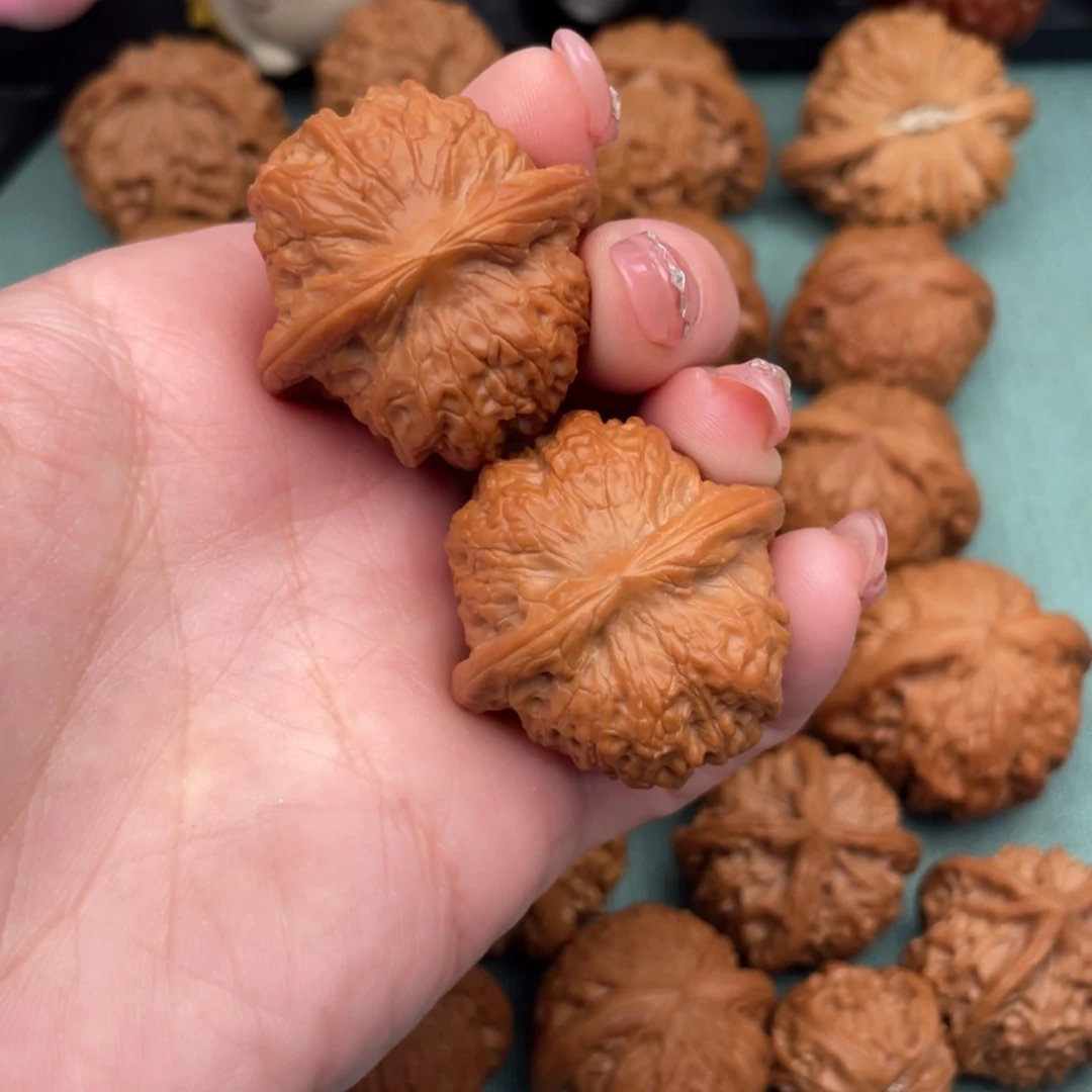 文玩核桃把件全品血麒麟36