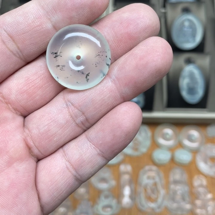 用***8未镶嵌岫玉吊坠(赠链)