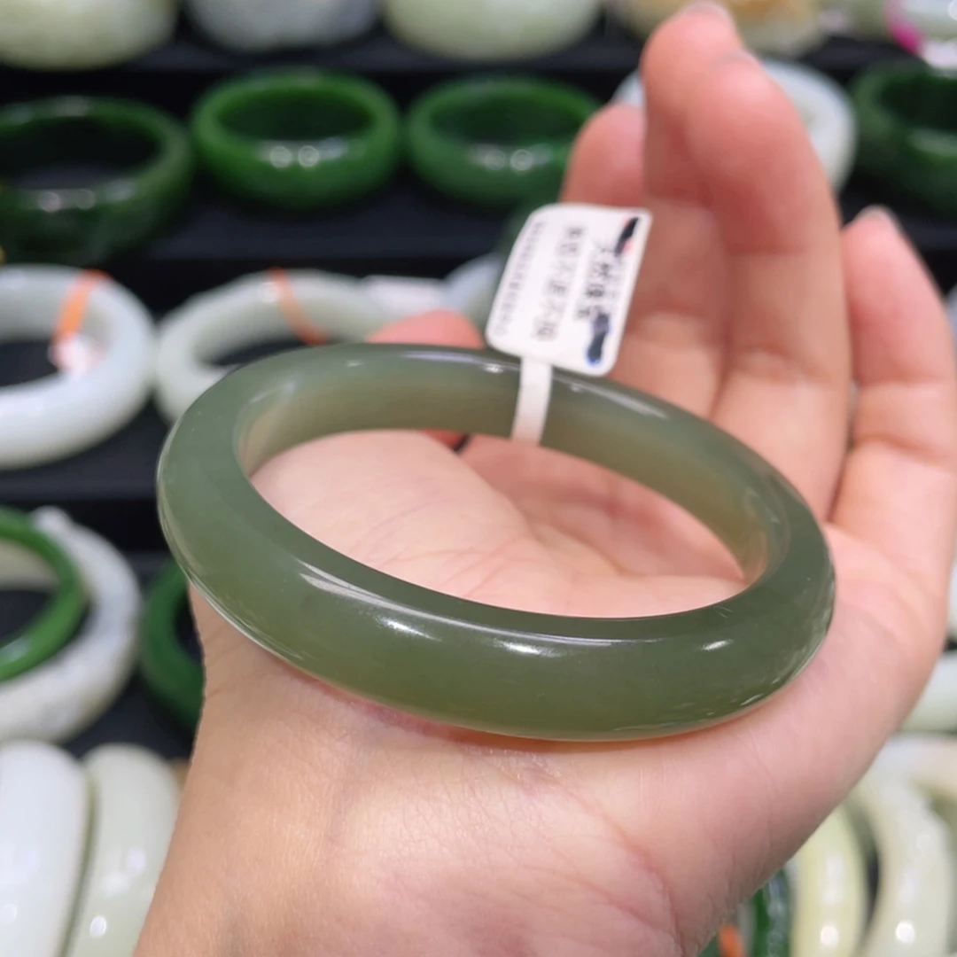 未镶嵌手镯和田玉55
