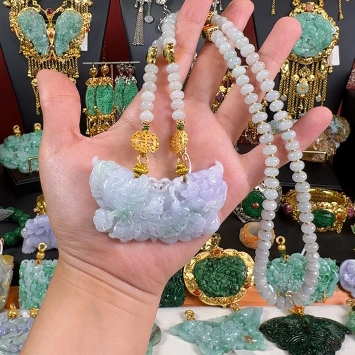 翡翠未镶嵌颈饰套装炸价