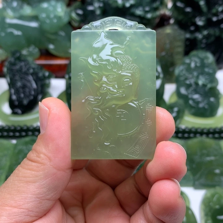 未镶嵌蛇纹石玉颈饰