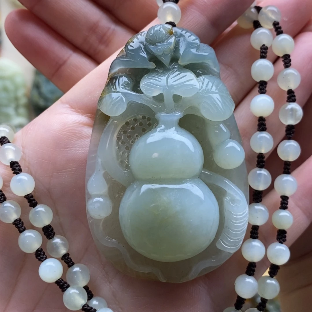 【闪购商品】未镶嵌岫玉颈饰葫芦