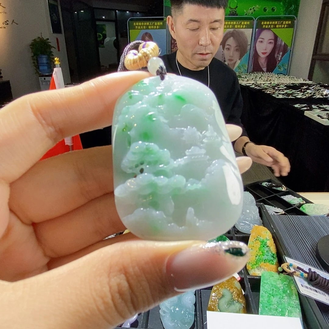 颈饰未镶嵌翡翠翡翠