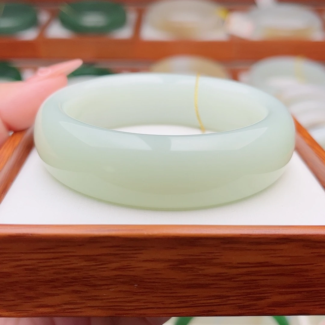 和田玉未镶嵌手镯57.7