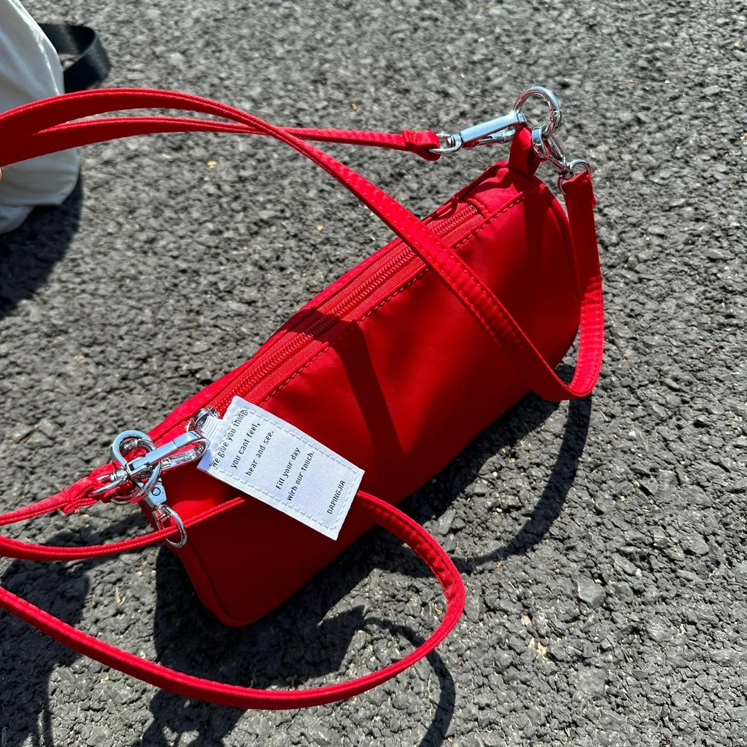 2025夏季新款高级感尼龙单肩腋下包小众设计简约百搭通勤斜挎包女